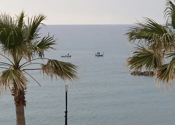 太阳卡梅罗公寓 波莫斯