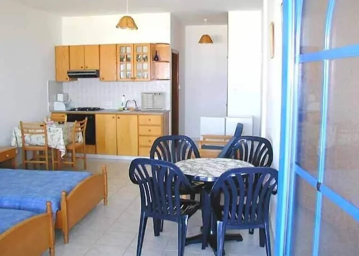 Sun Camero Apartman Pomósz