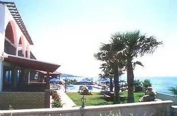 太阳卡梅罗公寓 * 波莫斯